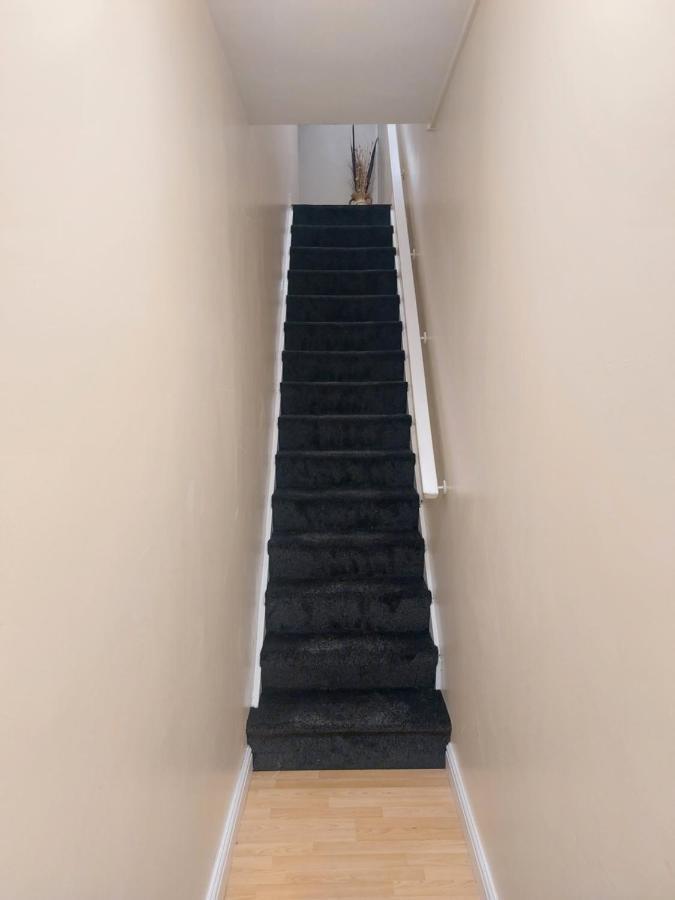 2 Large Bedroom Apartment- Wifi & Parking Флитвуд Экстерьер фото